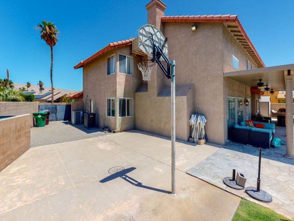 Palm Springs Home 984235