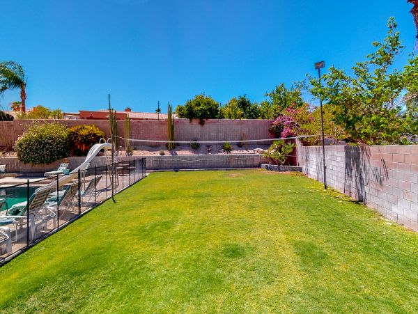Palm Springs Home 984235