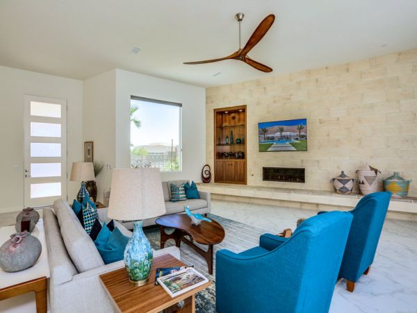 Palm Springs Home 984236