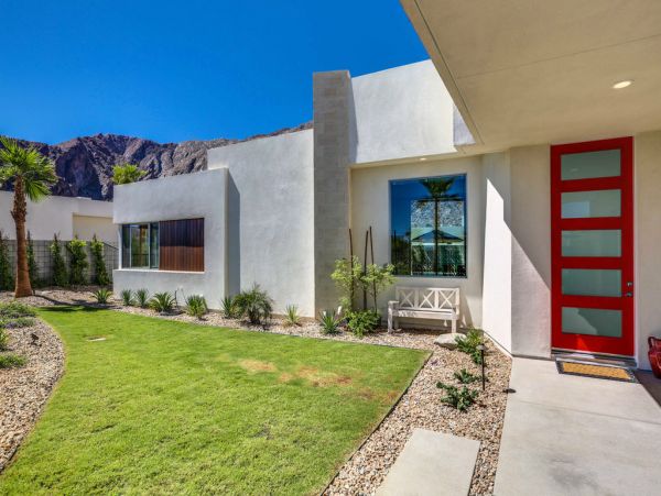 Palm Springs Home 984236