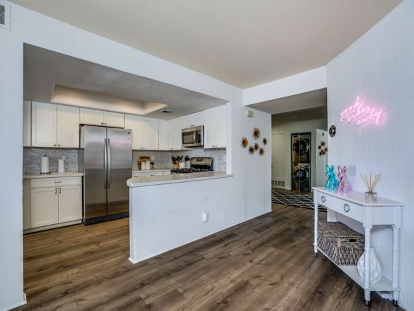 Palm Springs Home 984237