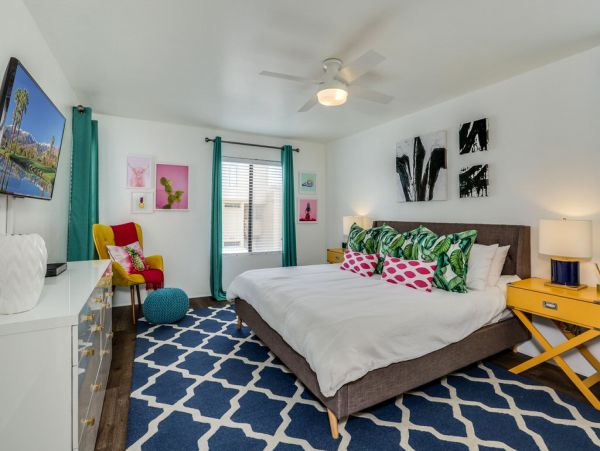 Palm Springs Home 984237