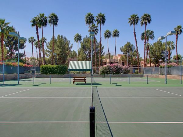 Palm Springs Home 984237