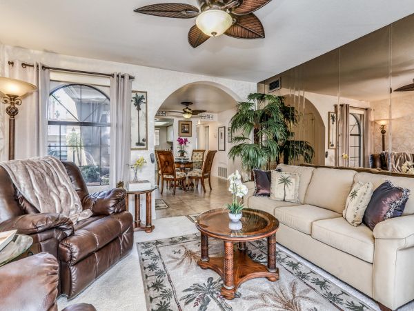 Palm Springs Home 984238