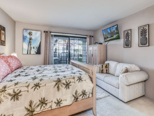 Palm Springs Home 984238