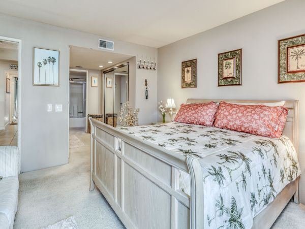 Palm Springs Home 984238