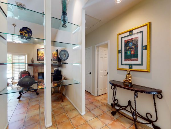 Palm Springs Home 984239