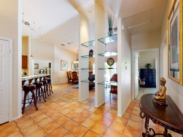Palm Springs Home 984239