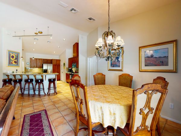 Palm Springs Home 984239