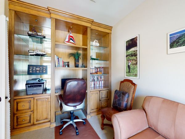 Palm Springs Home 984239