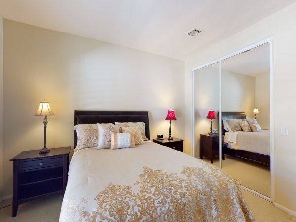 Palm Springs Home 984239