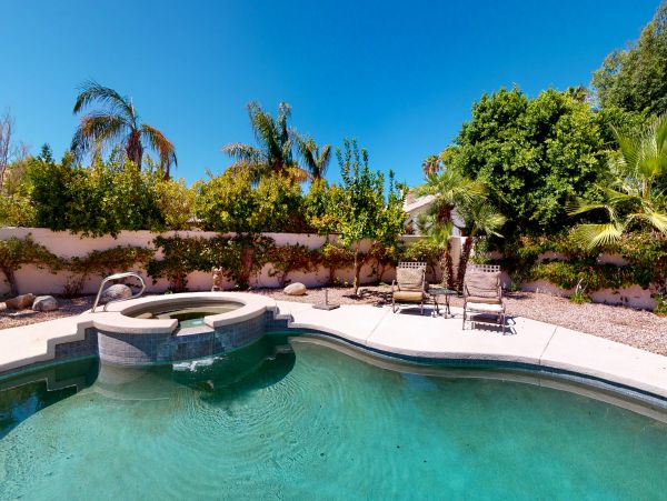 Palm Springs Home 984239