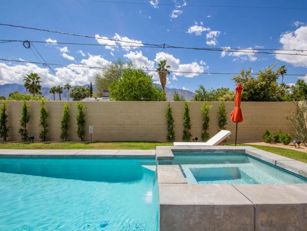 Palm Springs Home 984240