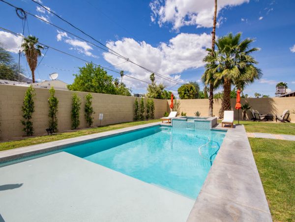 Palm Springs Home 984240
