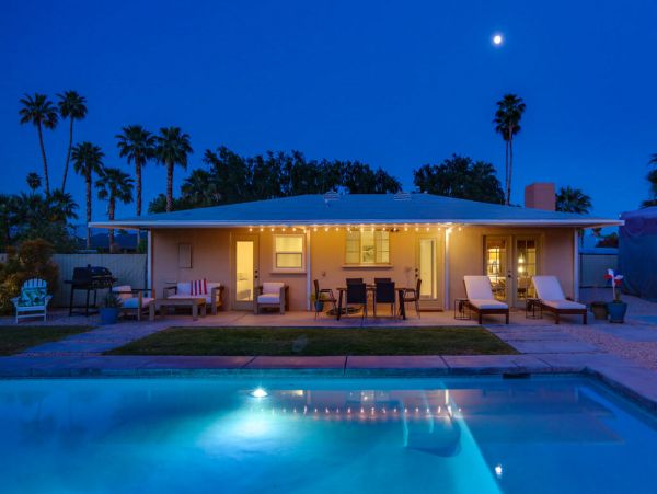 Palm Springs Home 984240