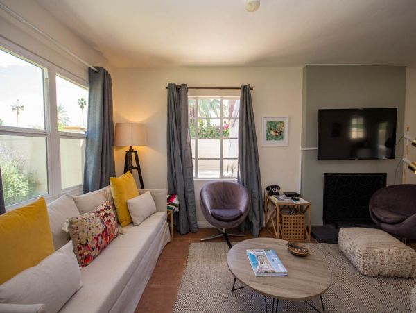Palm Springs Home 984240