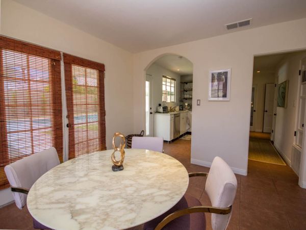 Palm Springs Home 984240