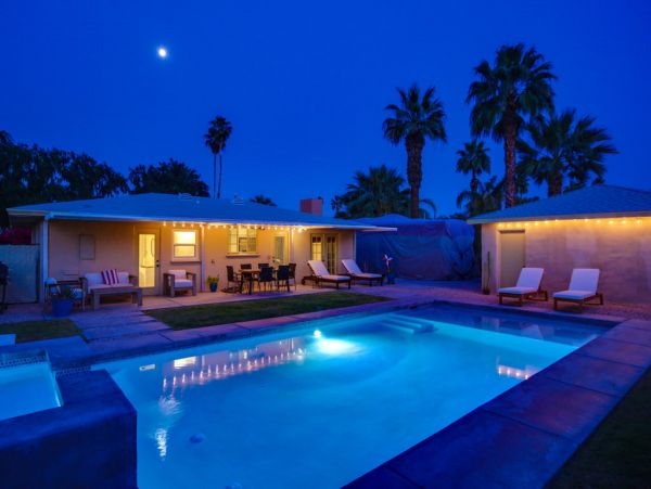 Palm Springs Home 984240