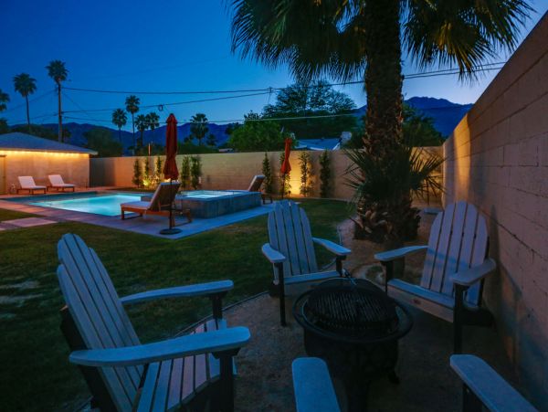 Palm Springs Home 984240