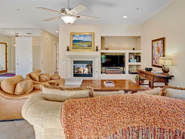 Palm Springs Home 984241