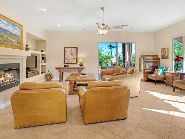 Palm Springs Home 984241