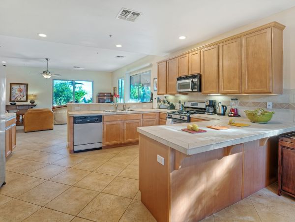 Palm Springs Home 984241