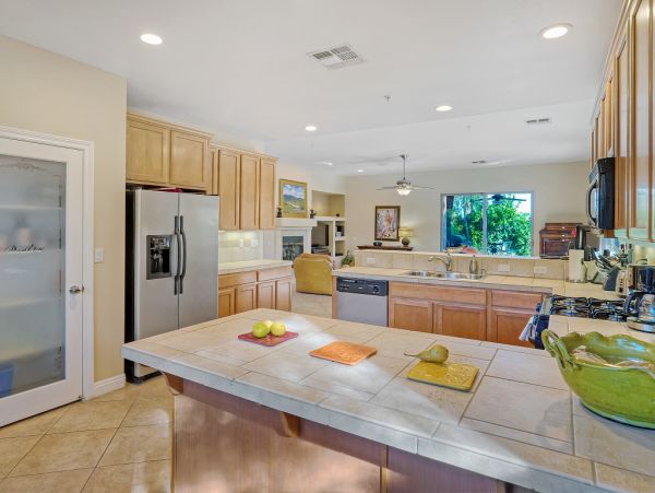 Palm Springs Home 984241