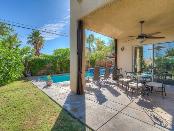 Palm Springs Home 984241