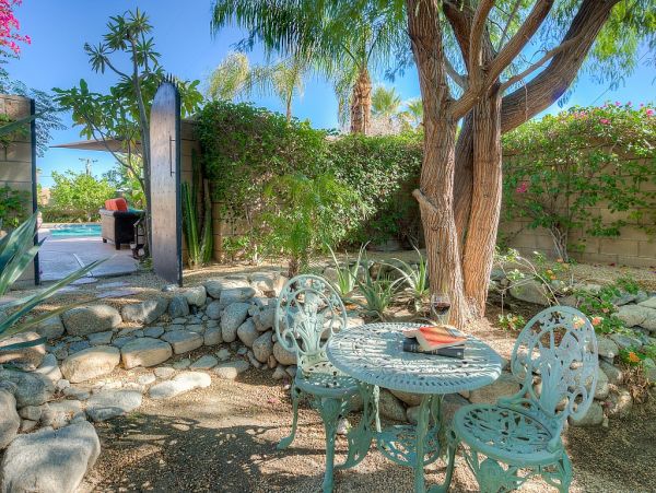 Palm Springs Home 984241