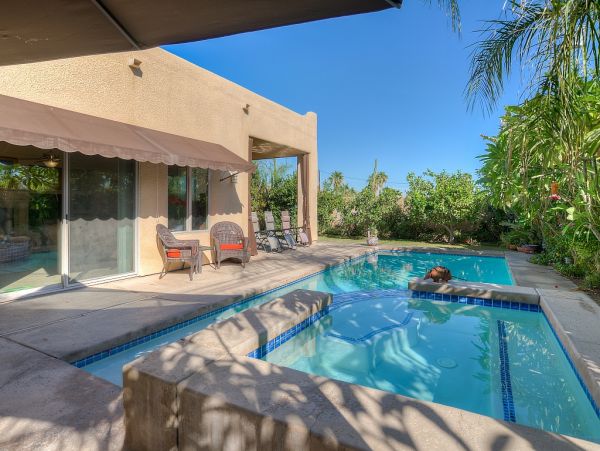Palm Springs Home 984241