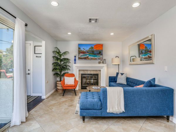 Palm Springs Home 984242
