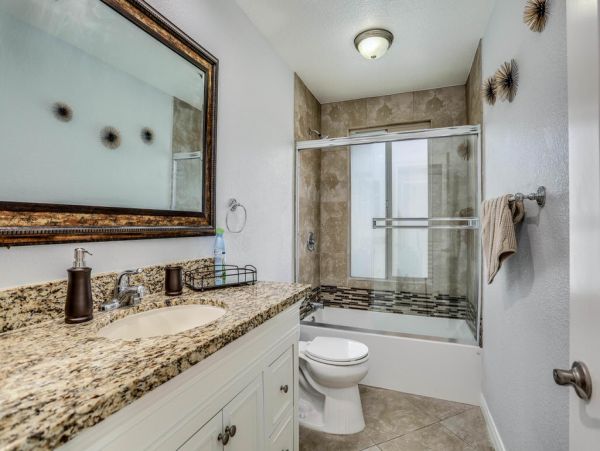 Palm Springs Home 984242