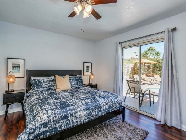 Palm Springs Home 984242