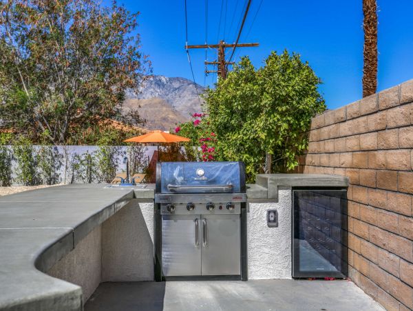 Palm Springs Home 984242