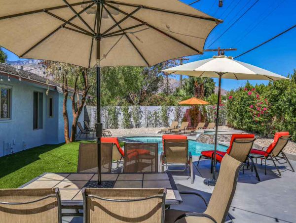 Palm Springs Home 984242