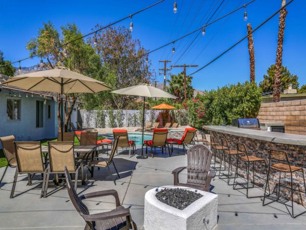 Palm Springs Home 984242