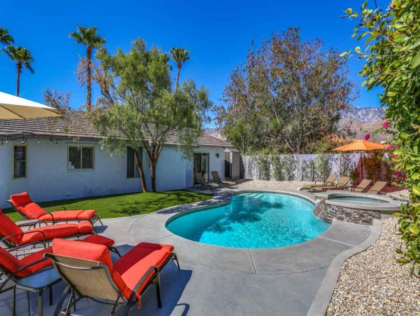 Palm Springs Home 984242