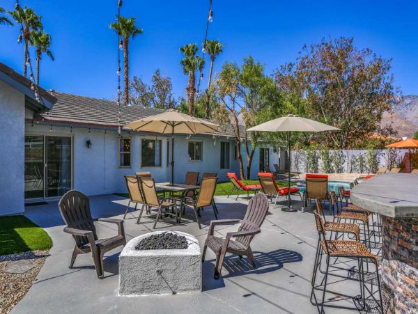 Palm Springs Home 984242