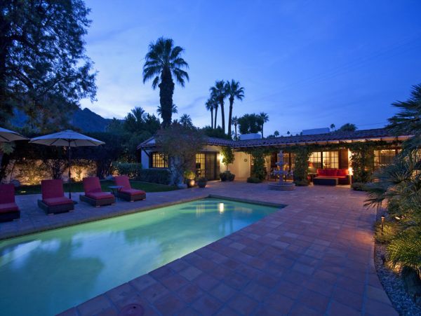 Palm Springs Home 984243