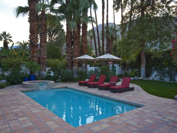 Palm Springs Home 984243