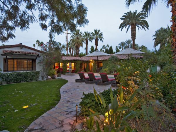 Palm Springs Home 984243