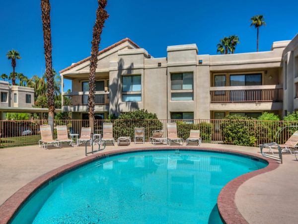 Palm Springs Home 984244