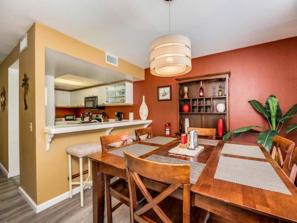 Palm Springs Home 984244