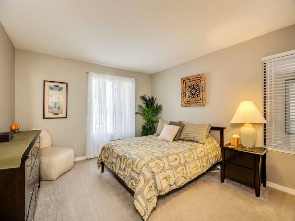 Palm Springs Home 984244