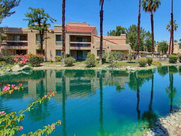 Palm Springs Home 984244