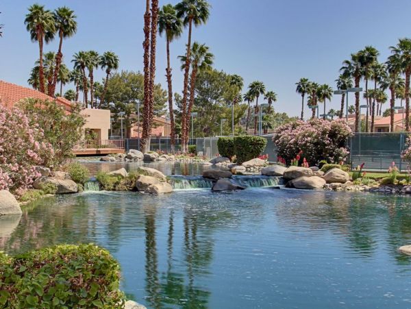 Palm Springs Home 984244