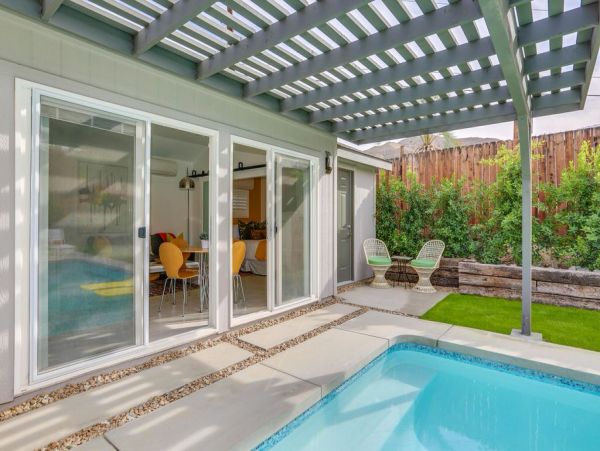 Palm Springs Home 984245