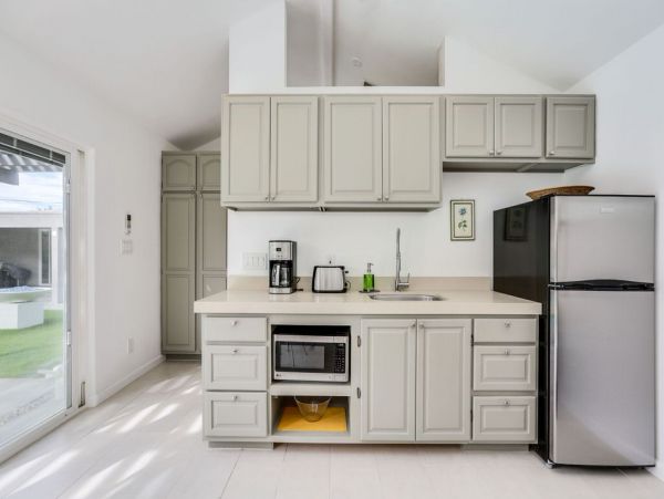 Palm Springs Home 984245