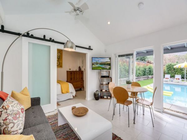 Palm Springs Home 984245