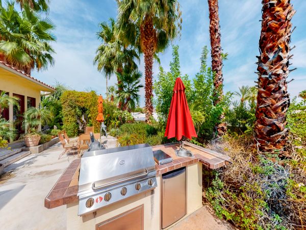 Palm Springs Home 984247